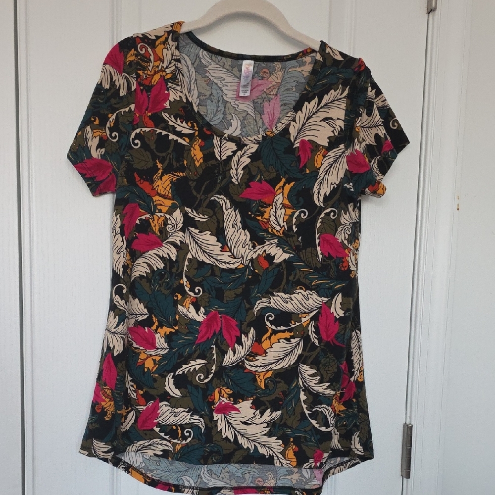 LuLaRoe Short Sleeve Top with Leaf Print